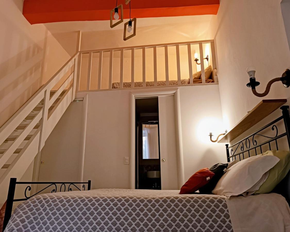 La Casetta Nelle Mura แตร์ราชินา ภายนอก รูปภาพ