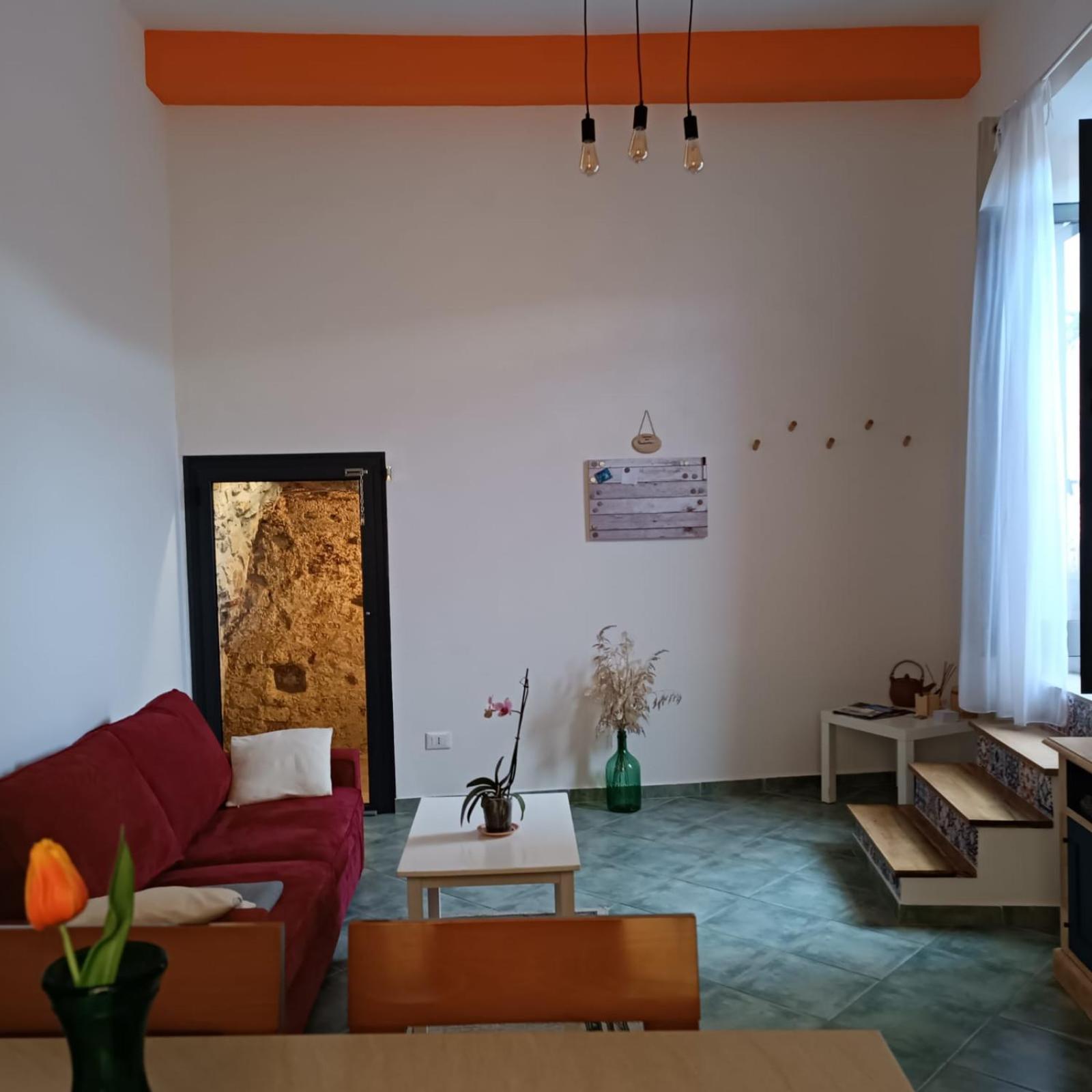 La Casetta Nelle Mura แตร์ราชินา ภายนอก รูปภาพ